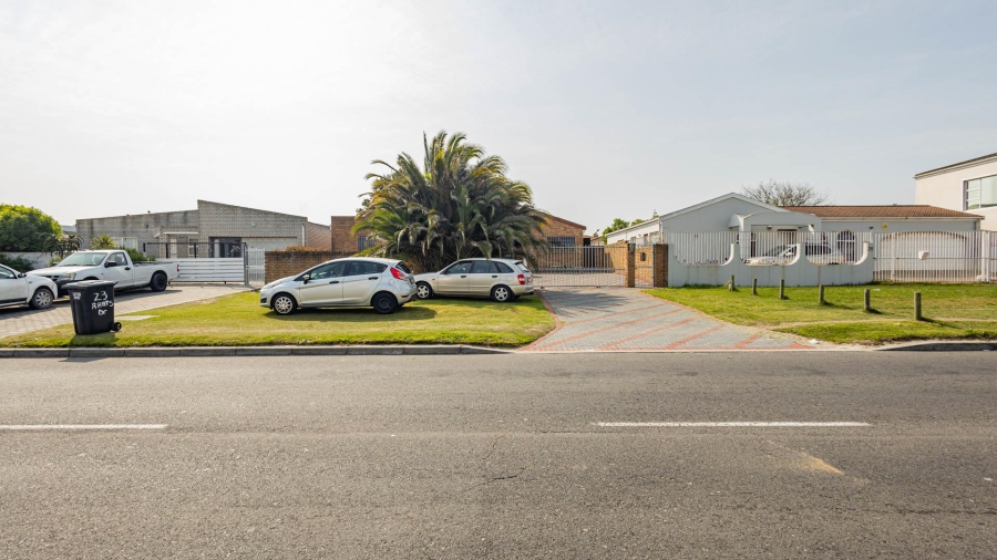 3 Bedroom Property for Sale in Parklands Western Cape